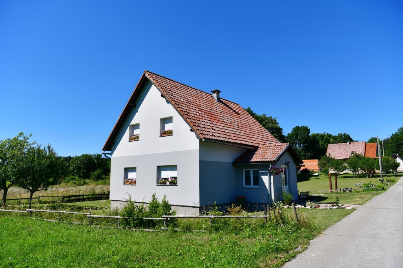 Kuca Za Odmor Roby Apartamento Saborsko Exterior foto