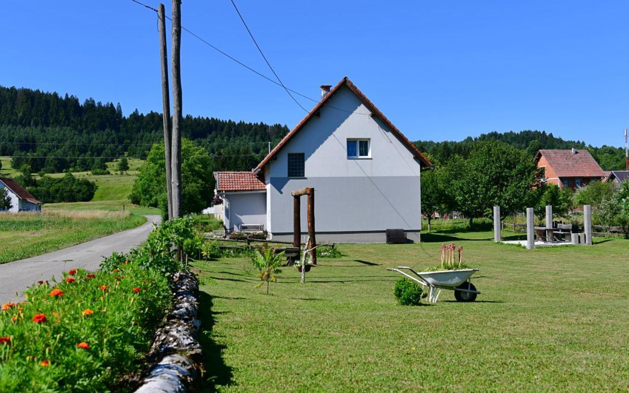Kuca Za Odmor Roby Apartamento Saborsko Exterior foto