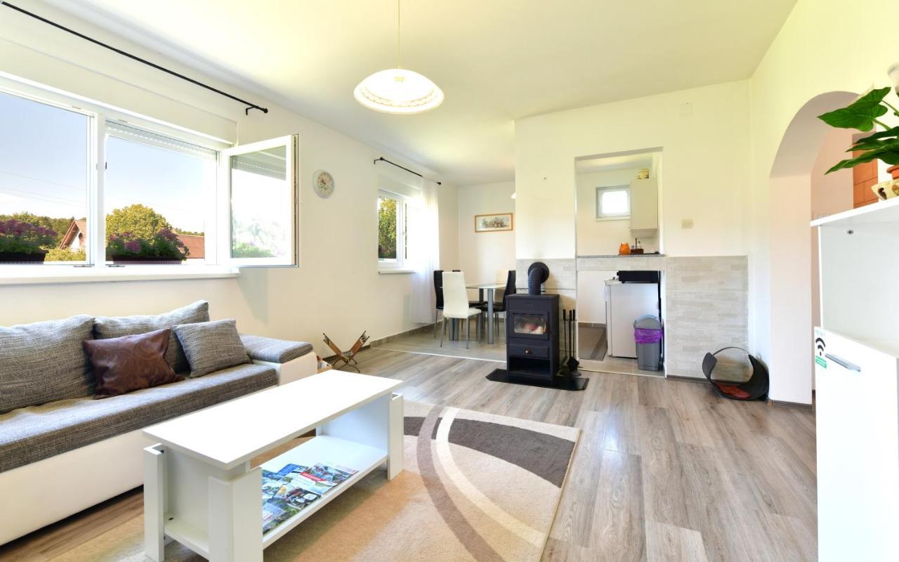 Kuca Za Odmor Roby Apartamento Saborsko Exterior foto