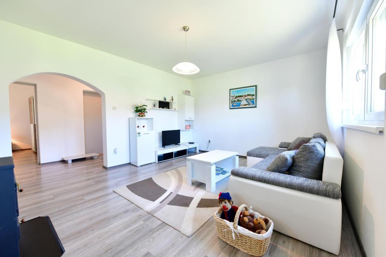 Kuca Za Odmor Roby Apartamento Saborsko Exterior foto