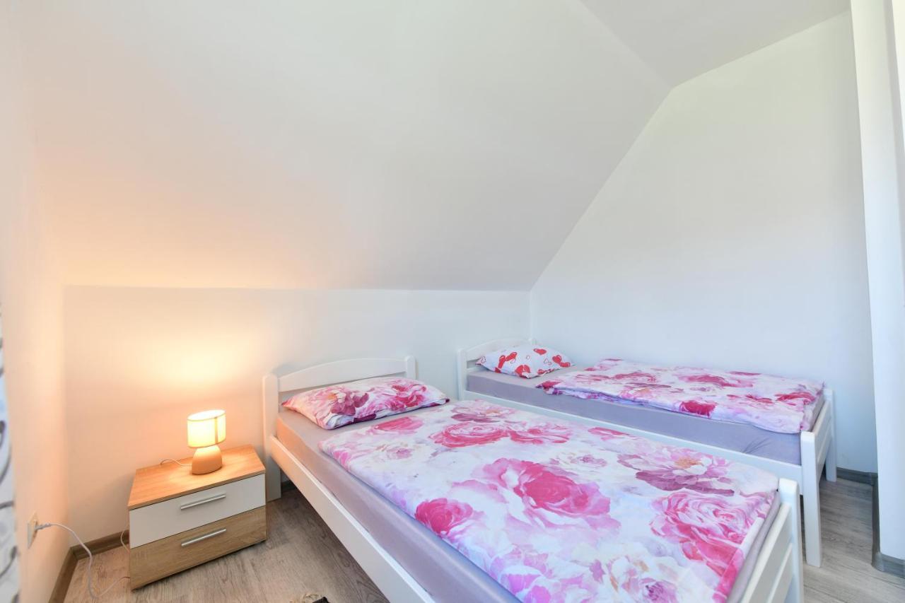 Kuca Za Odmor Roby Apartamento Saborsko Exterior foto