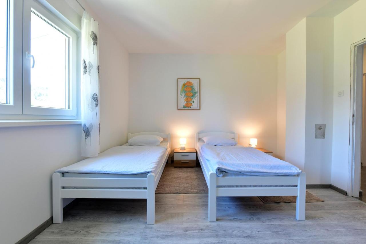 Kuca Za Odmor Roby Apartamento Saborsko Exterior foto