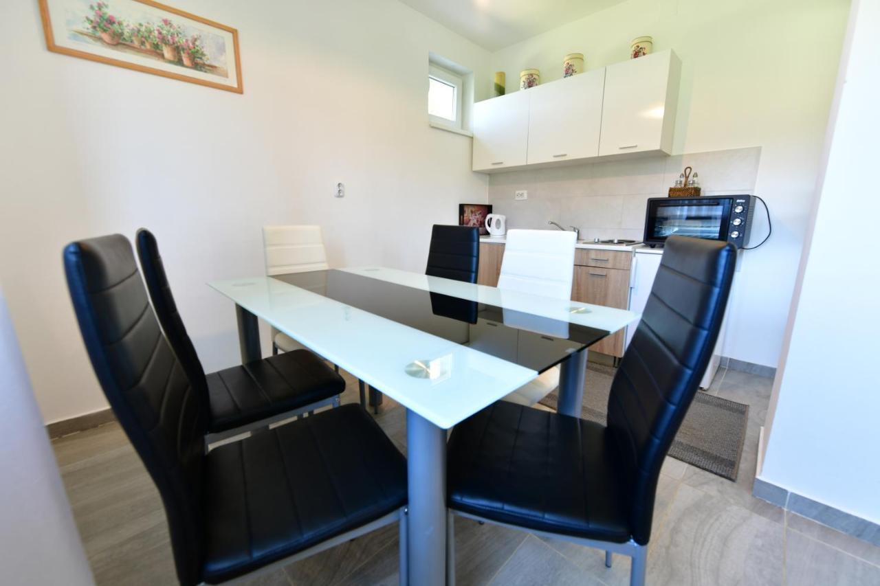 Kuca Za Odmor Roby Apartamento Saborsko Exterior foto